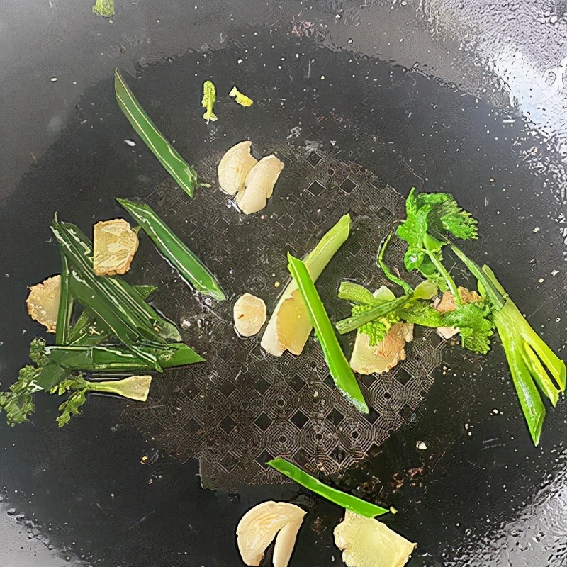 清蒸多宝鱼在家怎么做肉质鲜美,清蒸多宝鱼简单易学鲜美软嫩