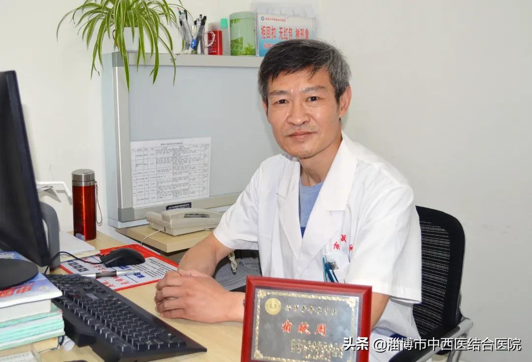 专家义诊下基层健康服务暖心,专家义诊基层健康服务暖人心