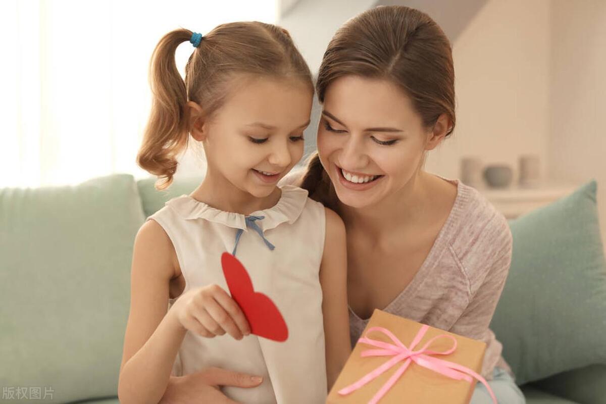 孩子老是吃手有什么好办法,小班幼儿爱吃手的解决措施