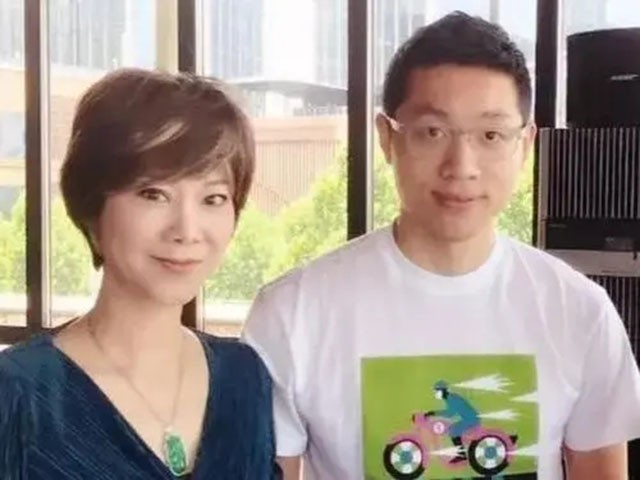 施之皓的二婚妻子,曹燕华和施之皓为什么离婚