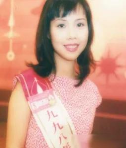 报应来了？抛弃李嘉欣、伤害关之琳后，刘銮雄快被吕丽君逼疯了