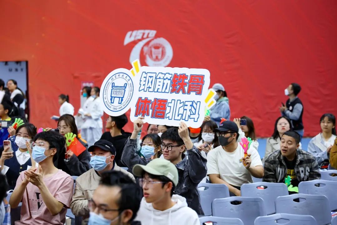 五位奥运冠军抢金牌,2021奥运冠军走进人民大会堂