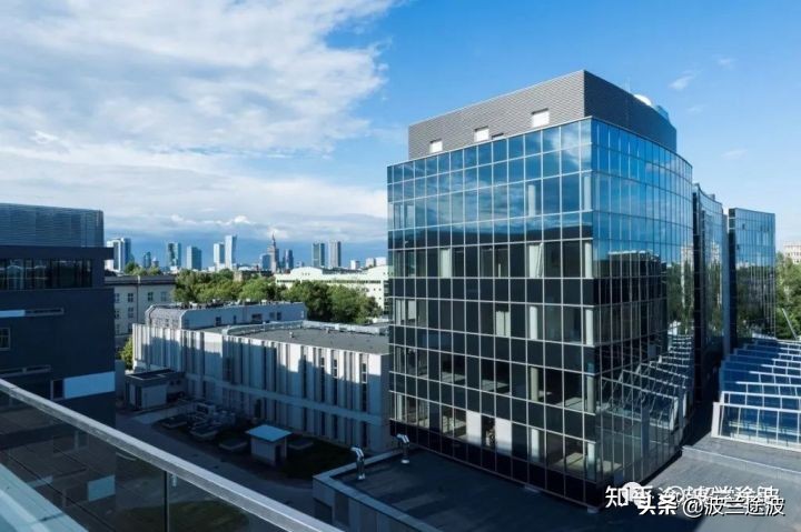 华沙大学在波兰的哪个城市,华沙大学校区