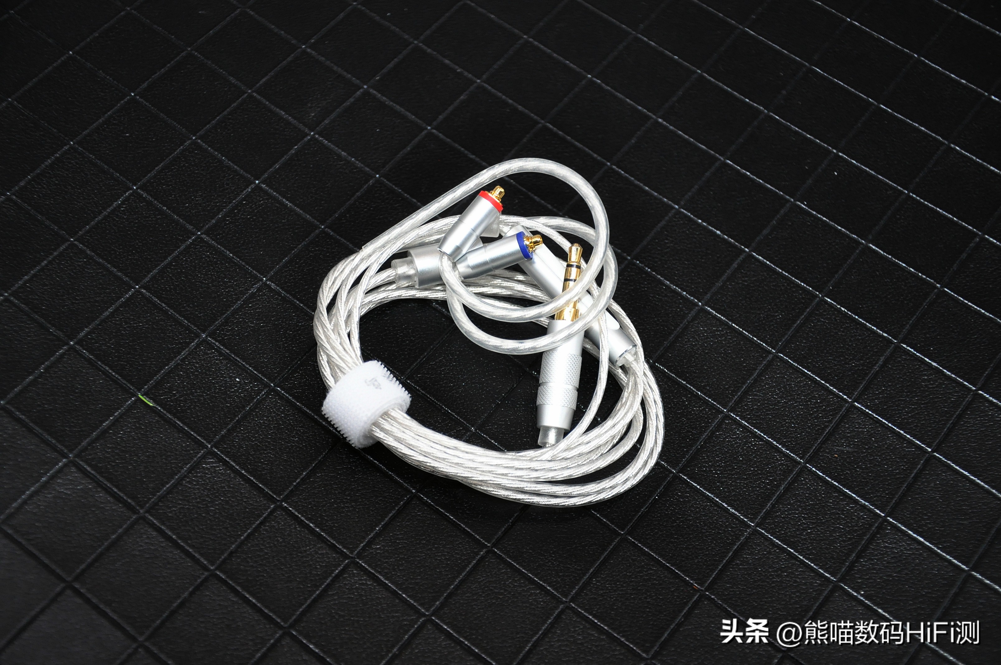 百元价格千元音质——HiFi性价比之王，竹林鸟惊鸿2022耳机评测