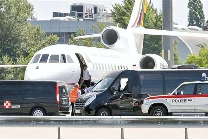 哪个国家的500架客机飞往中国,一夜之间500架飞机