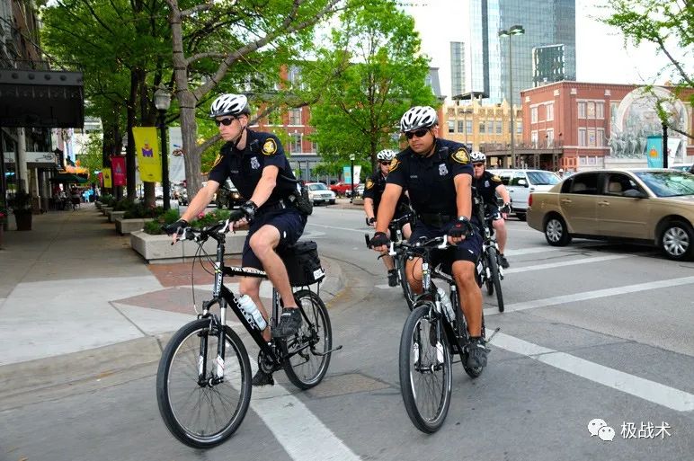 男靴作战靴如何选择,如何选择脚型靴子