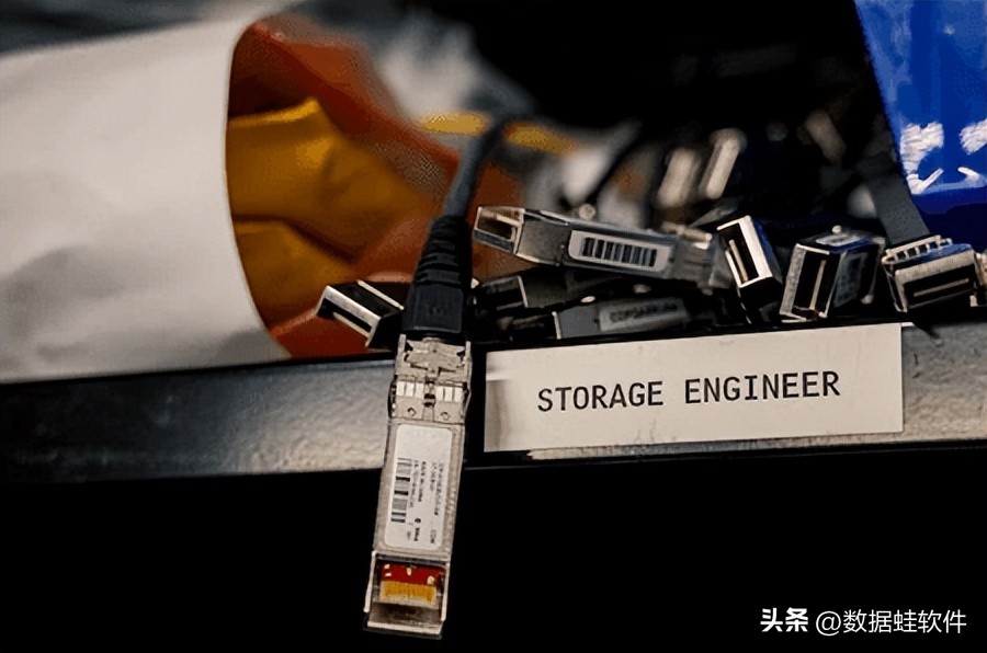 u盘在电脑里读不出来怎么办,u盘插上电脑会响一声但读不出来