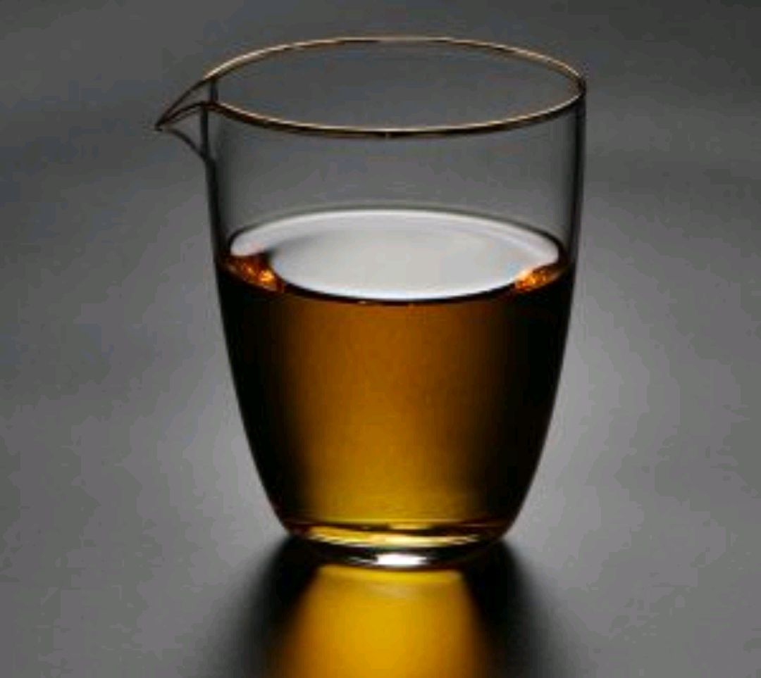 红茶白茶黑茶的危害到底有多大,绿茶红茶白茶黑茶保存