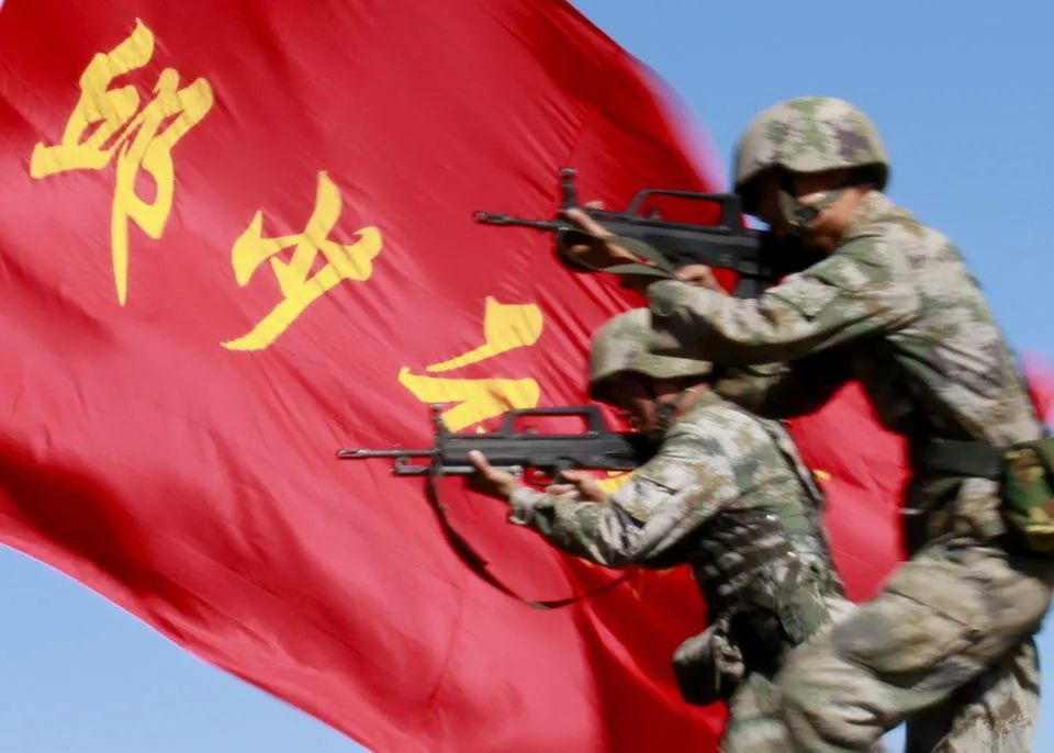 邱少云的一生视频简介,邱少云与战友的约定