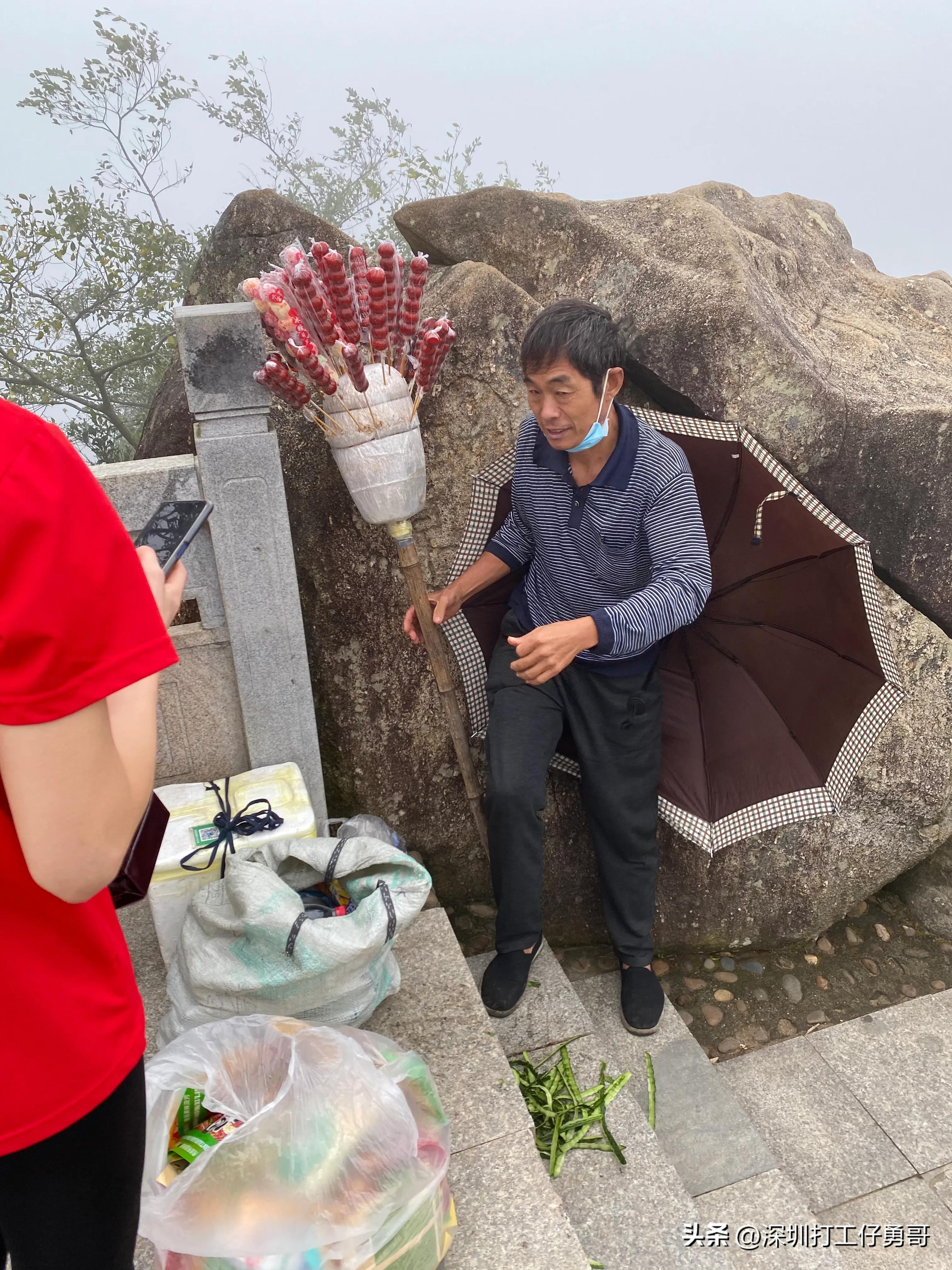 大叔如何巧将青瓜的价格提升10倍?记录疫情下菜贩子的华丽转身