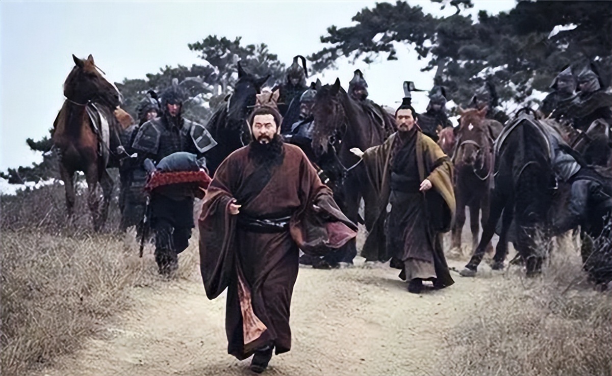 曹冲绝顶聪明，为啥13岁却早夭了？司马懿说出实情，他是真的蠢