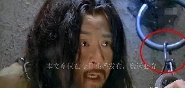 *绑捆**露大胸、台词乱来,这些“*辱侮**”观众的剧情,真把观众当傻子