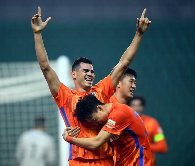 鲁能引援郝伟表态,23赛季第一场鲁能郝伟赛后发布会