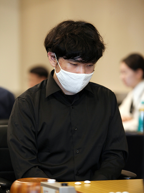 柯洁战胜朴廷桓中国队卫冕农心杯,lg杯柯洁击败朴廷桓