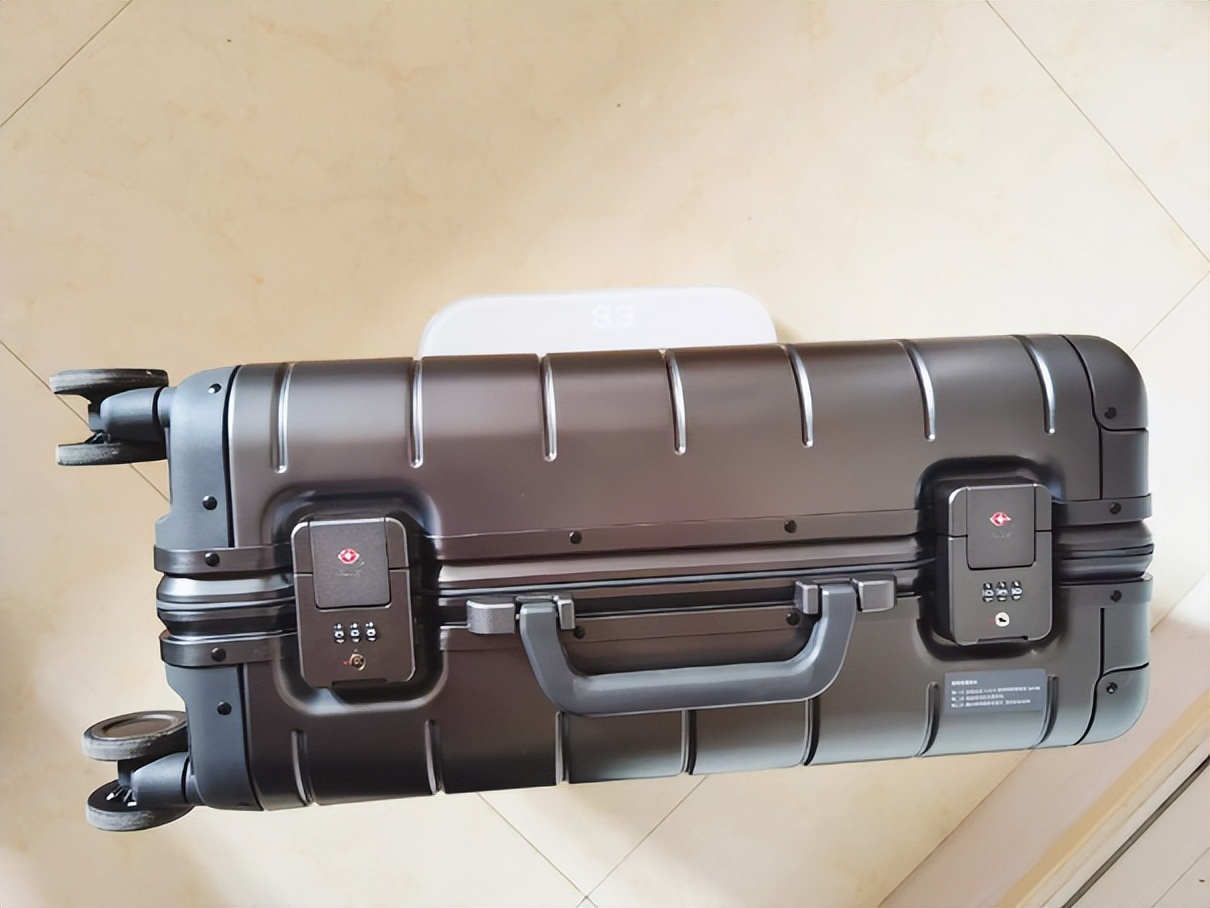 小米铝合金旅行箱评测,小米金属旅行箱2