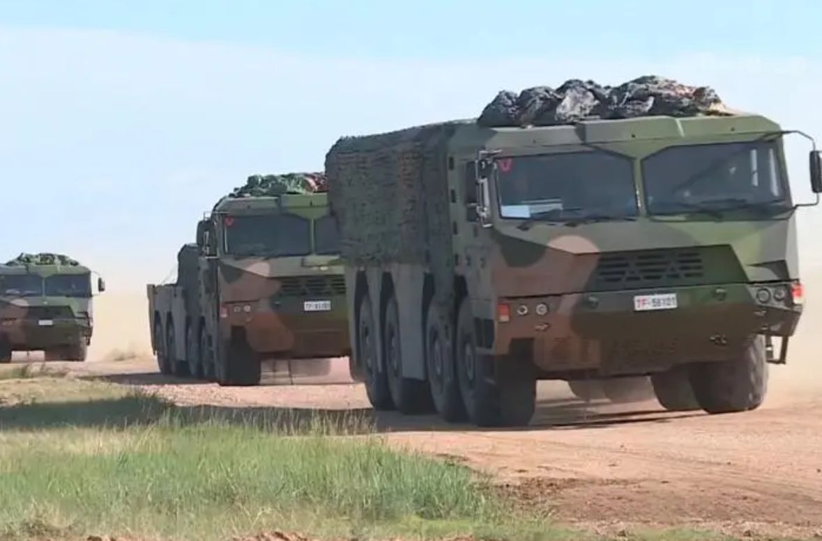 中国新型轮式导弹车,中国导弹车实战测试