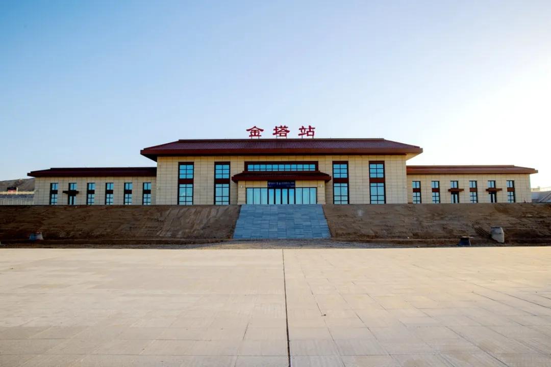 去金塔胡杨林的路上,去金塔胡杨林景区