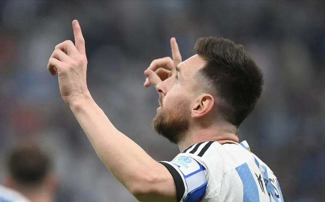 阿根廷队世界杯点球大战,阿根廷世界杯捧杯时刻