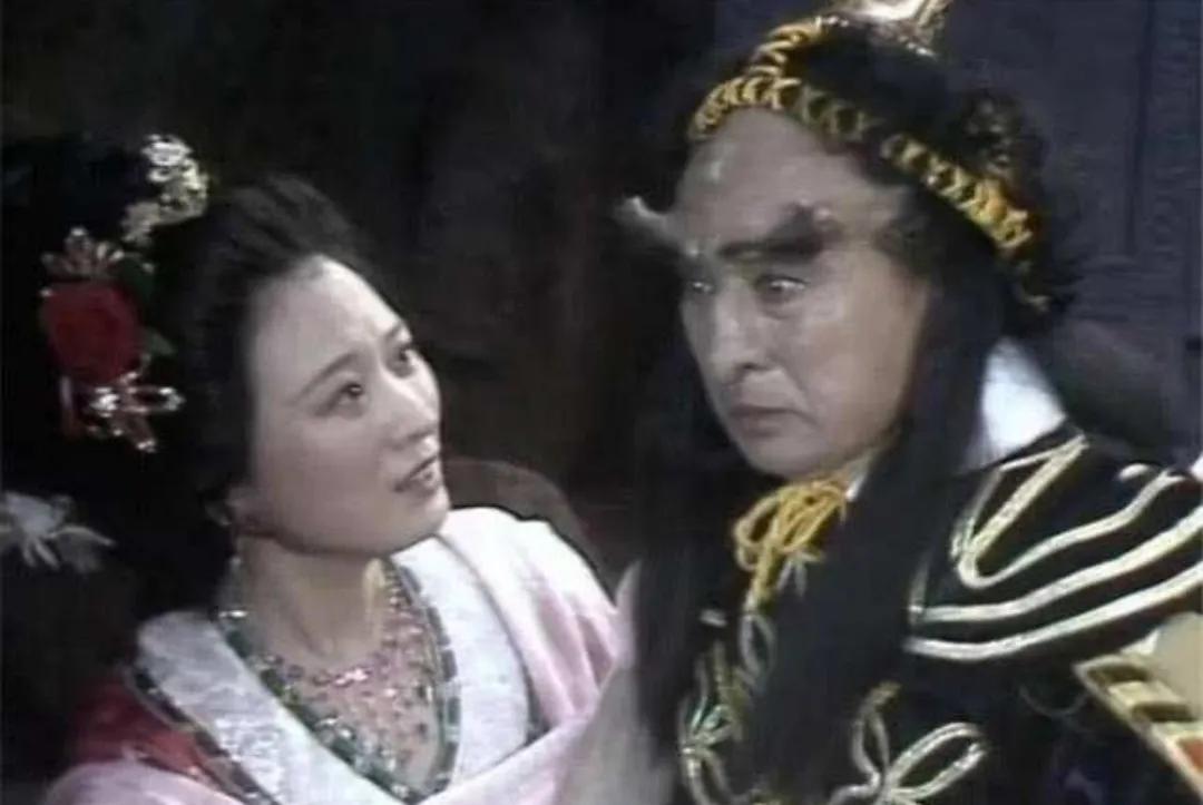 西游记孙悟空黄袍怪故事简介,黄袍怪下界为妖视频