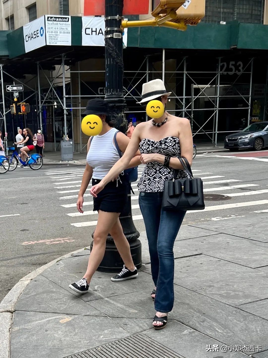 救命!这坑爹的货,是真的流行开来了...