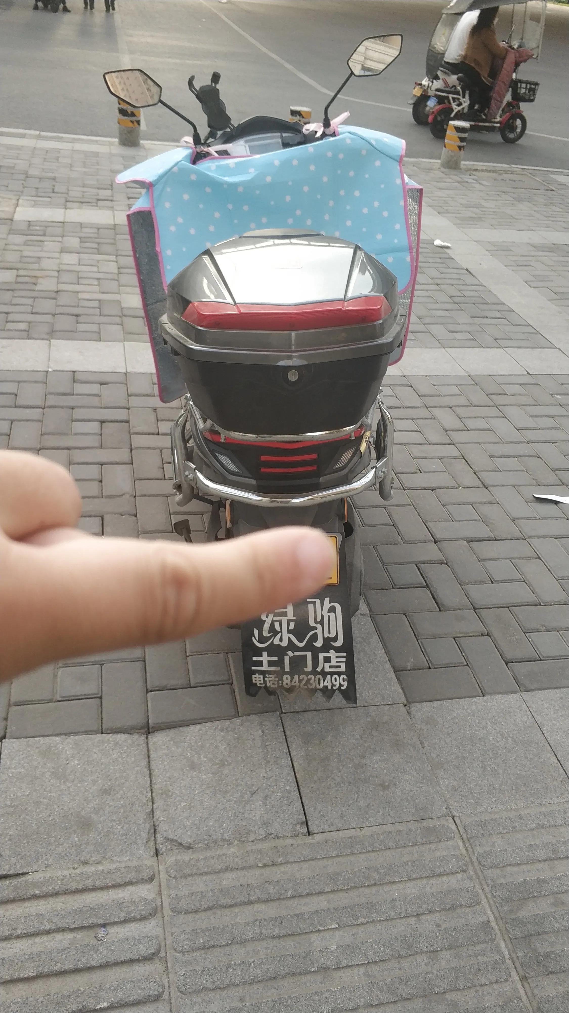 绿驹k18和k16电动车哪个好,绿驹k16电动车72v32a能跑多少公里