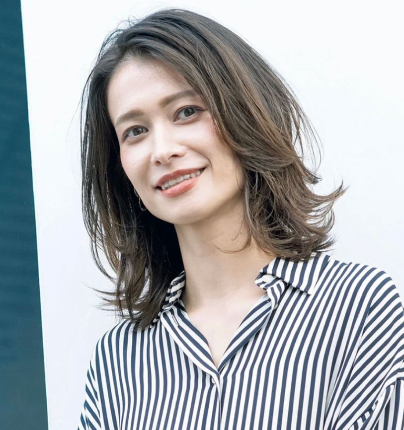 齐肩应该怎么烫才洋气减龄,奔四奔五的女人最好放弃黑长直