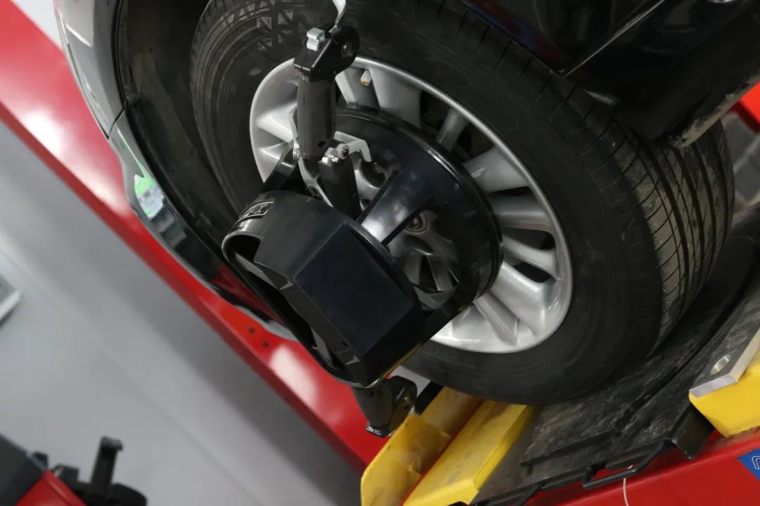 老皇冠全车翻新整备50000元,12代皇冠二手翻新要多少钱