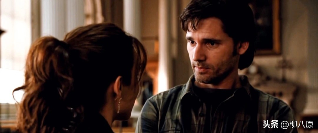 独特的空间连接方式,加上非线性时间线,创造出真实的角色情感