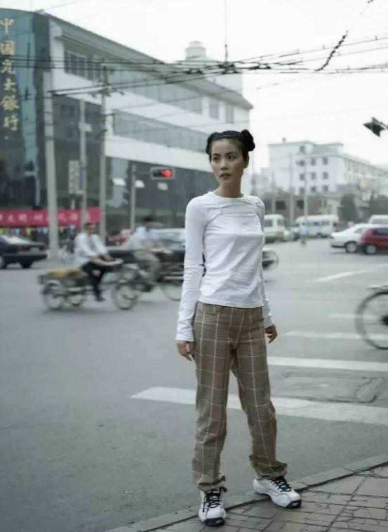 这个风格真的爱了，穿上它青春又活力，可办公可休闲