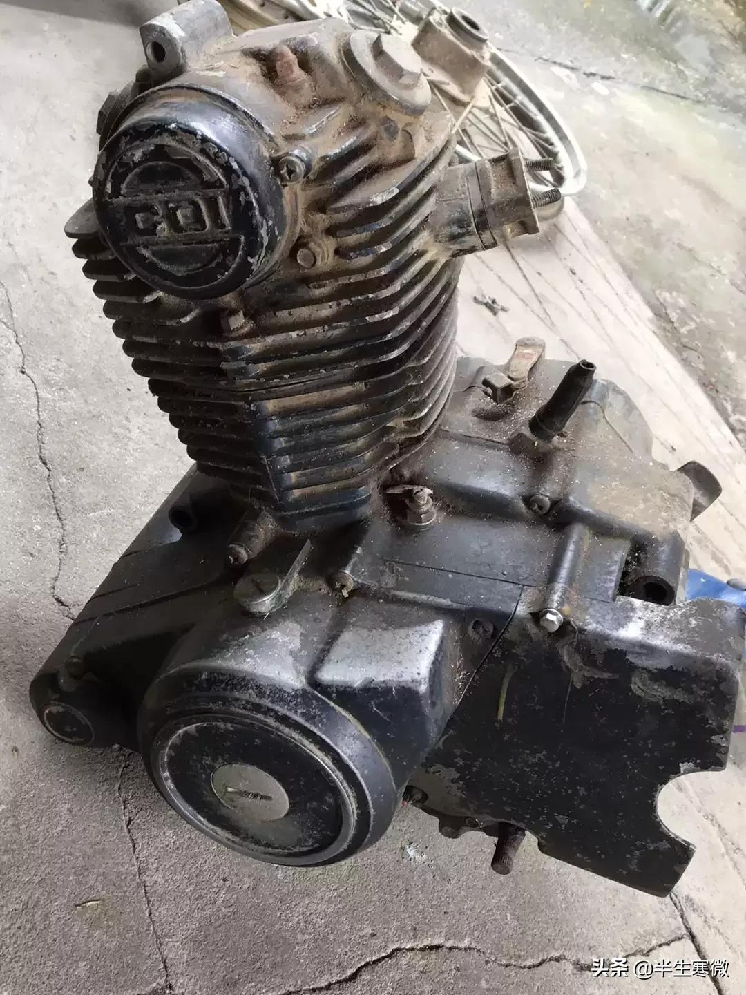 台湾野狼125摩托车是哪一年,台湾豪华野狼125什么价格