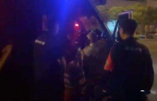 贪污1.7亿的“大老虎”，在外抽几块钱的烟，被抓时同事难以置信