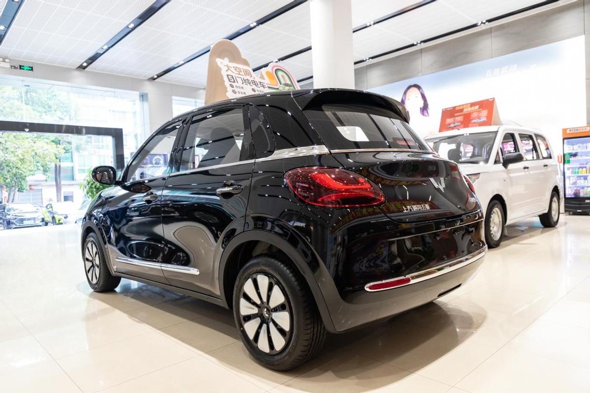 新款五菱缤果外观,外观炫酷续航里程高的新能源汽车