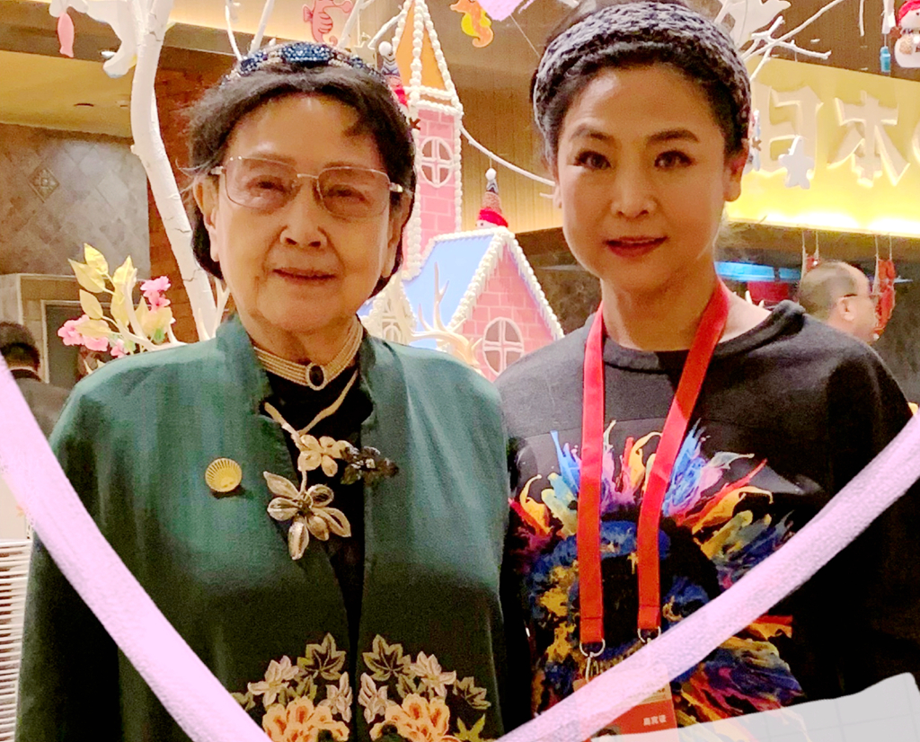 鍖楀奖鍘傞粍灏忚暰璁胯皥,鍖楀奖鑰佹紨鍛橀粍灏忚暰鐜扮姸