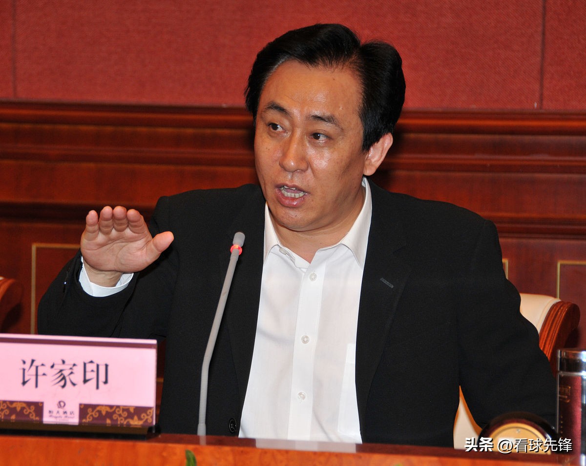 打脸了归化球员,曝高拉特退籍费250元