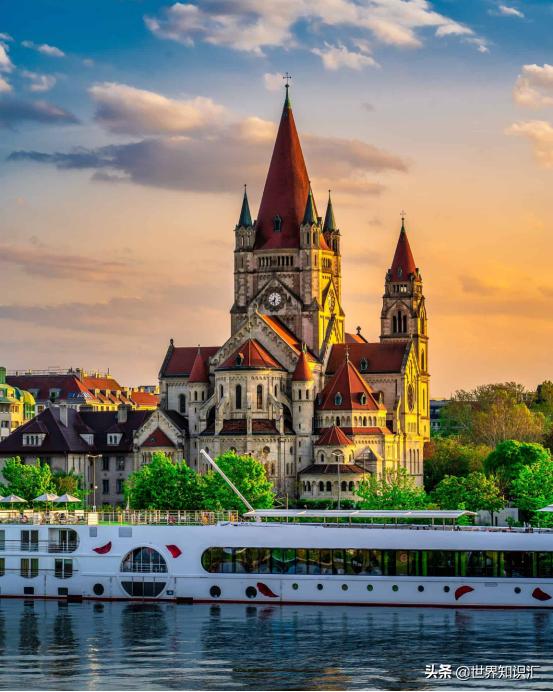 奥地利是高原国家吗,奥地利的周边国家有哪些