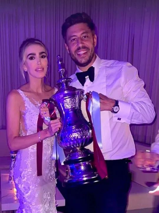 甩掉30亿前夫再嫁200亿富豪,甩掉渣男后嫁入了豪门