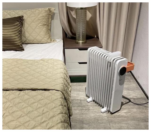 油汀好还是水汀取暖好,电油汀取暖优缺点