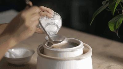 早上起床血压135-95正常吗,早晨起床头晕是血压高吗