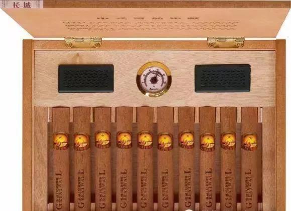 集邮：主席抽雪茄都是自费？把烟抽到邮票上还有谁？