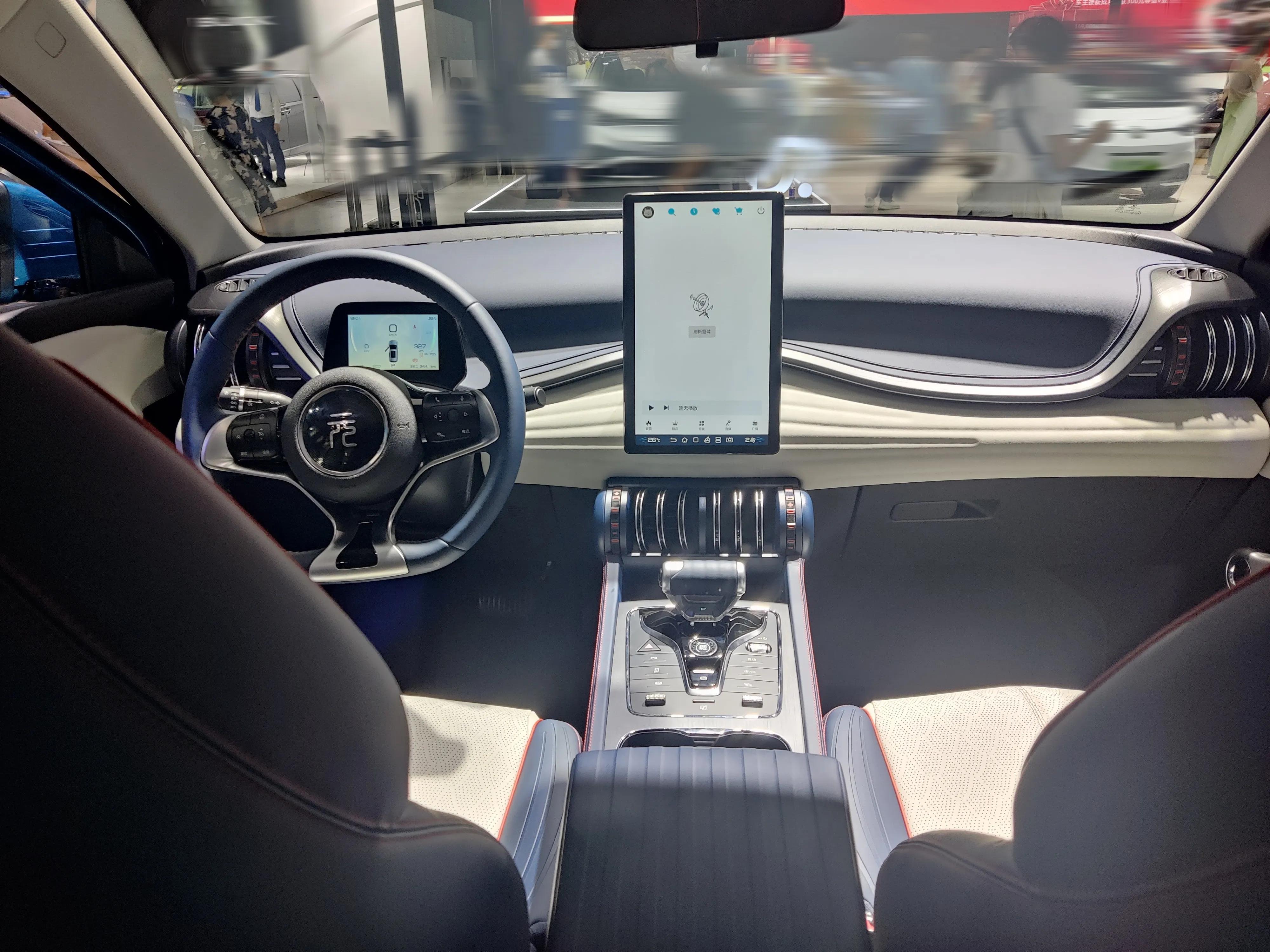 探店打卡比亚迪元PLUS