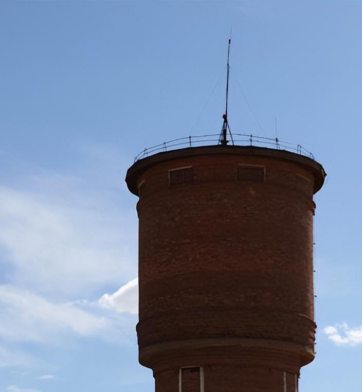 蒙古国距离中国的呼和浩特市多远,蒙古国离中国多少公里