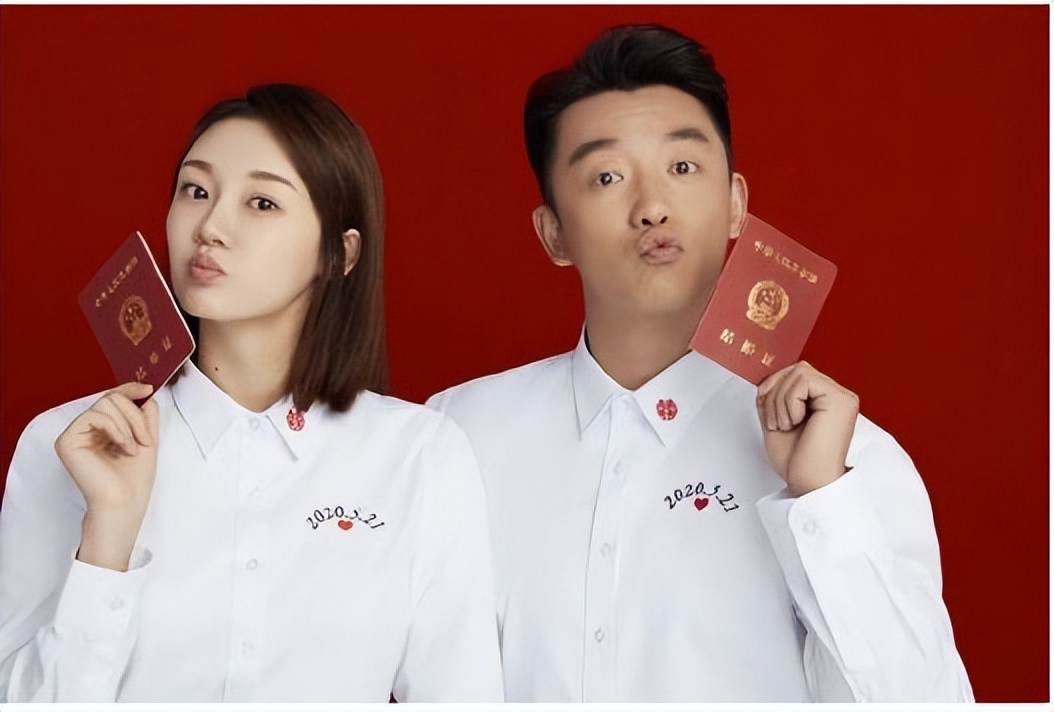 郑恺苗苗官宣郑恺说的话,郑恺苗苗官宣后甜蜜同框