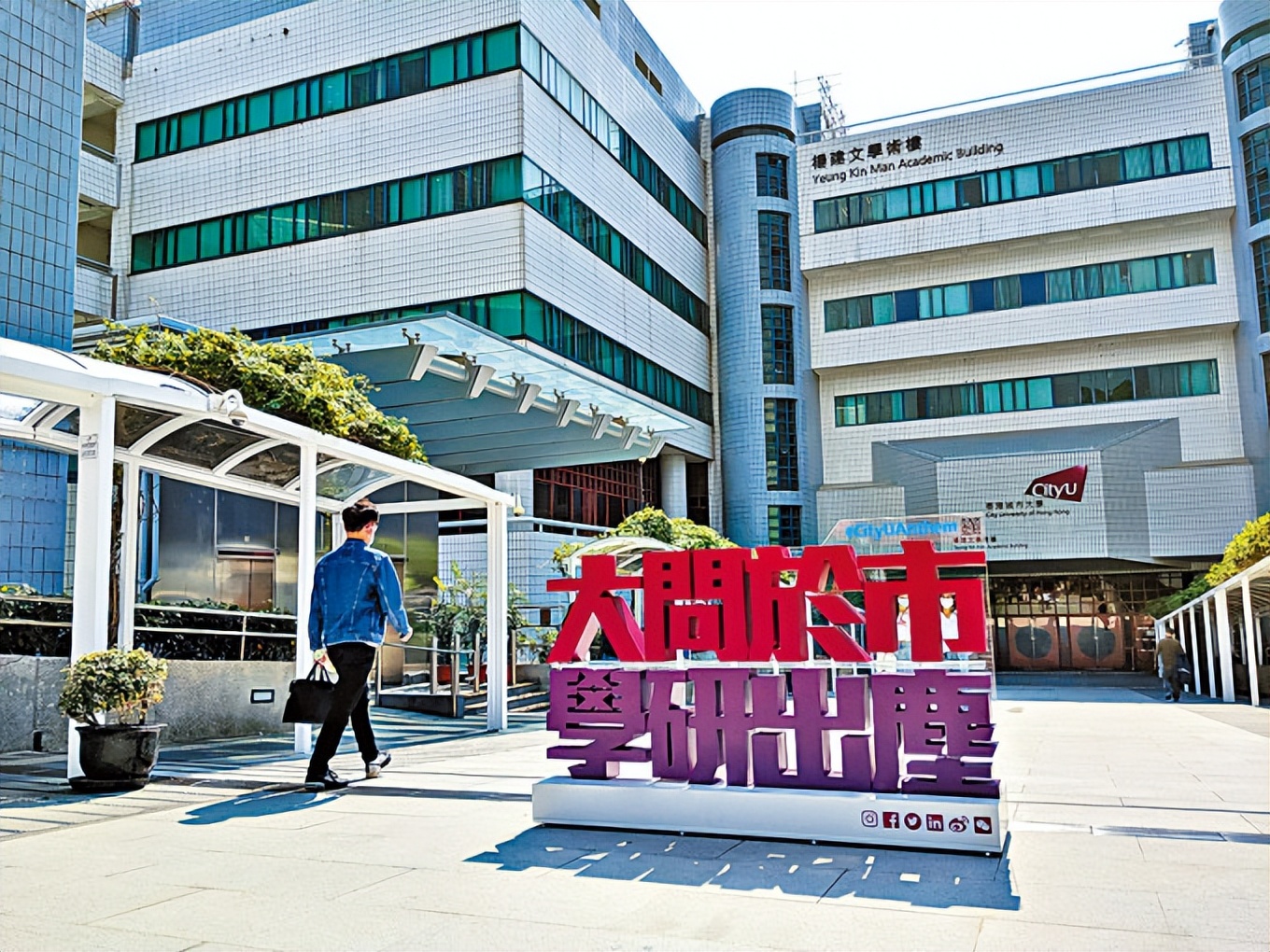 香港月薪十万和月薪2万的区别,在香港月薪8万是什么水平