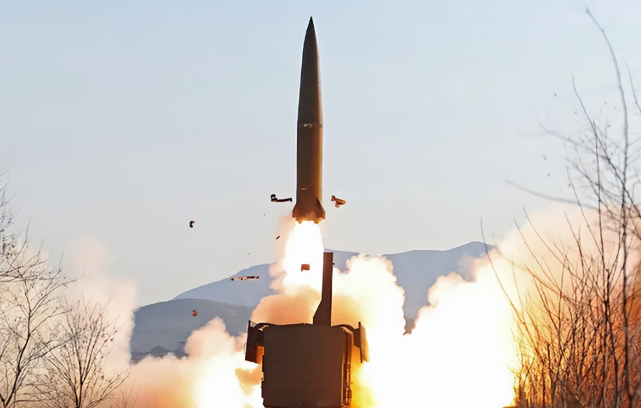 韩美不顾警告举行演习,240架军机升空,朝鲜发射10多枚导弹警告