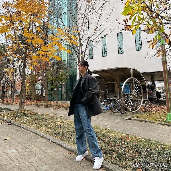 盘点韩国明星穿衣搭配,2011年韩国明星穿搭