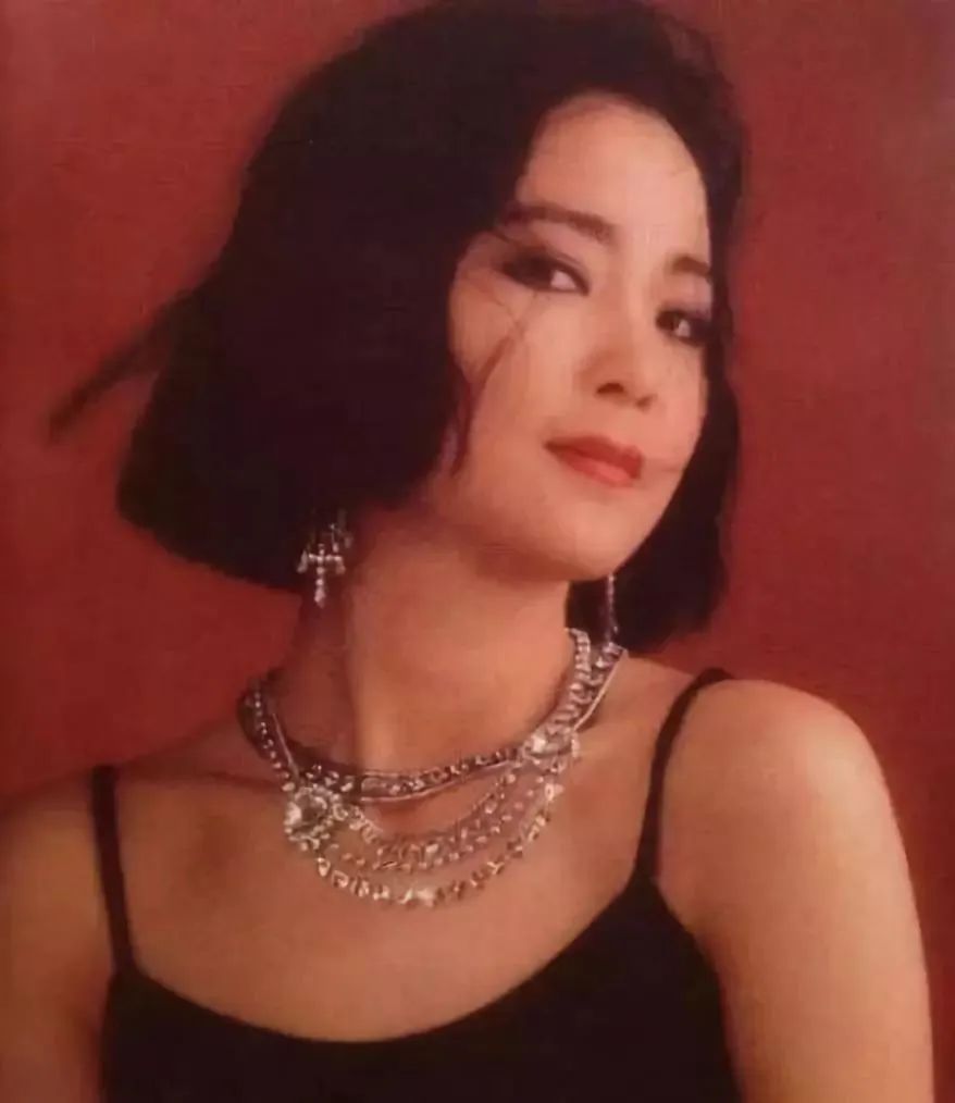 追忆邓丽君一代人的记忆,25年过去为何我们还怀念邓丽君