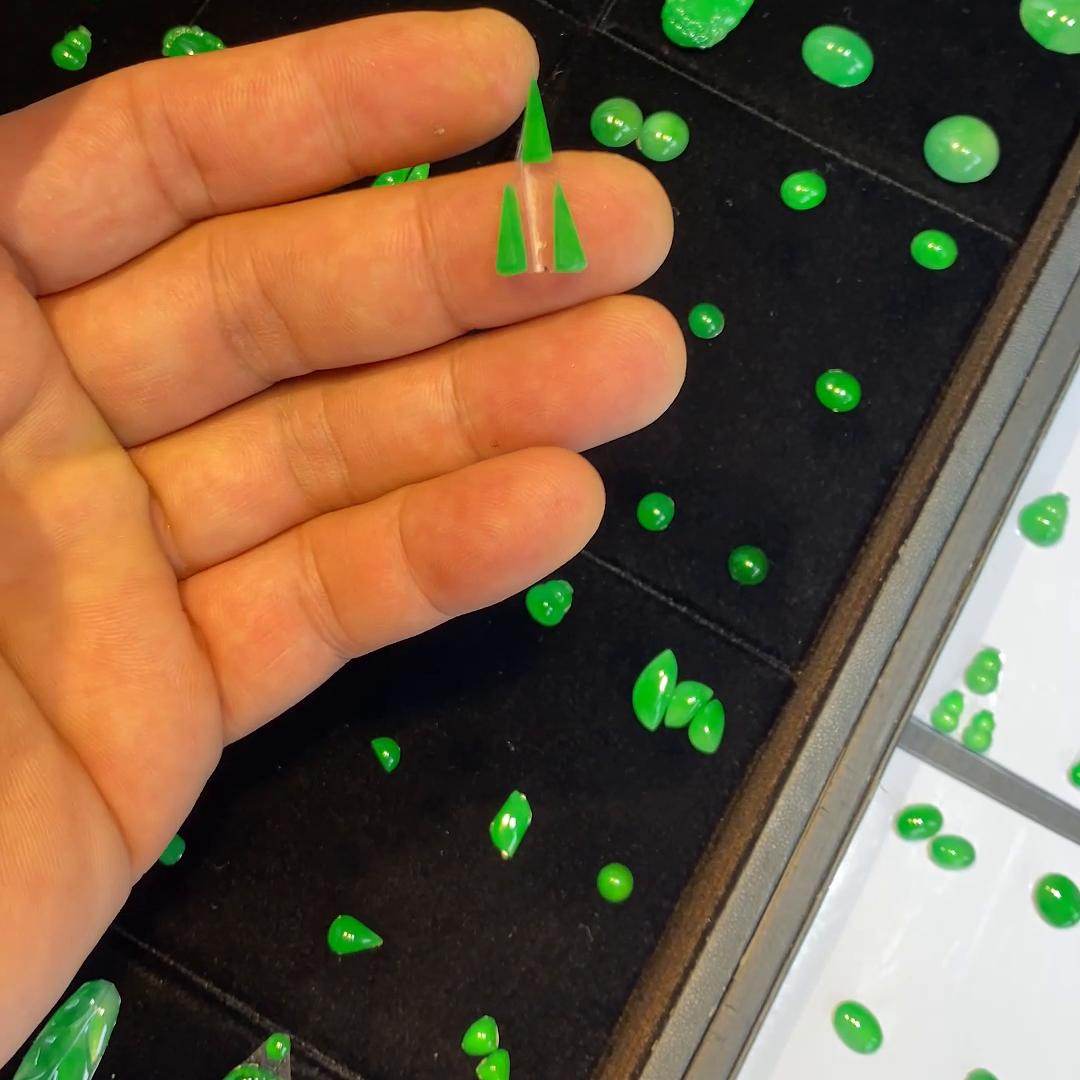 翡翠珠宝怎么买 (翡翠珠宝怎么买的)