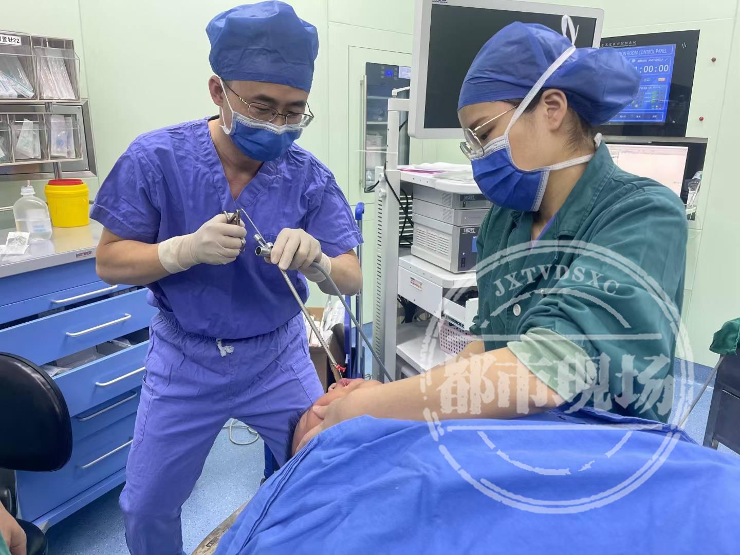 孩子误吞图钉怎么办,八岁男孩误吞图钉