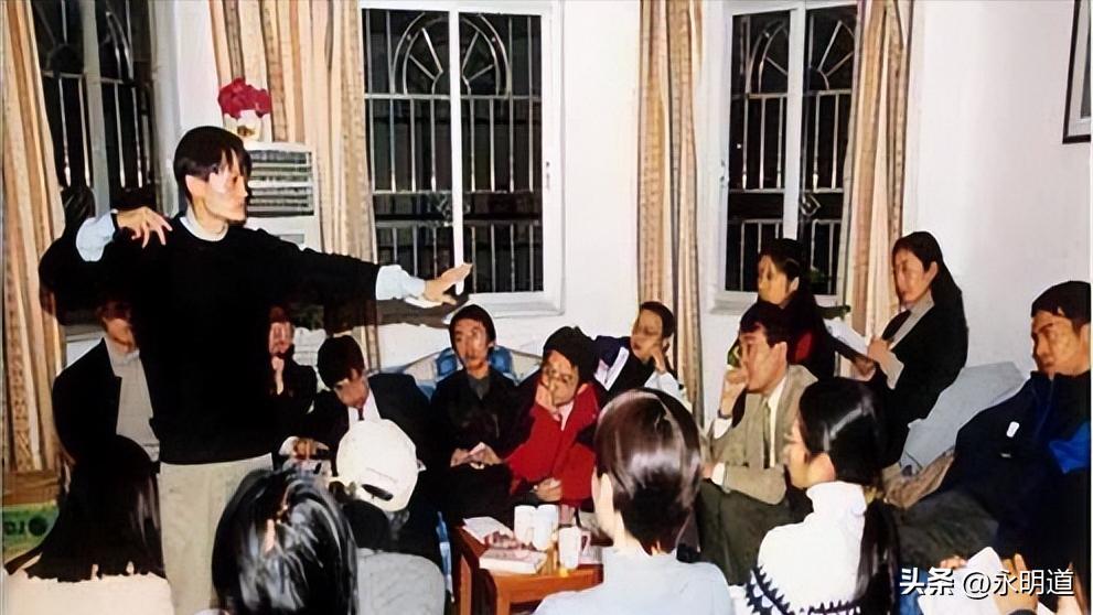 创业老故事-连续篇，第1集：“外星人”马云的苦逼之路