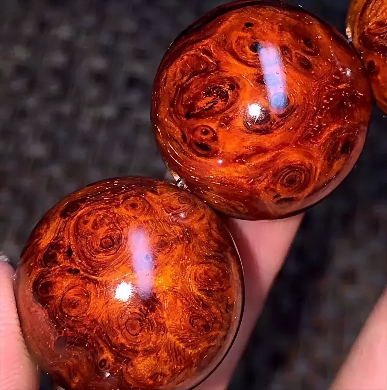 比较具有收藏价值的木质手串,最值得收藏的木质手串有哪些